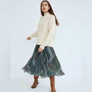 Artizia Wilfred Twirl Skirt in Green Abstract Print
